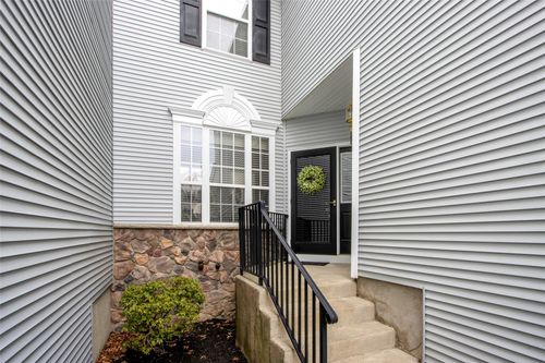 247 Woodlands Dr, Tuxedo Park, NY, 10987-4819 | Card Image