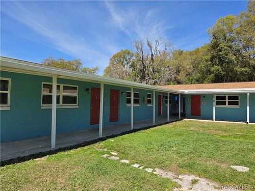 645 10th St, Crystal River, FL, 34428-3728 | Card Image