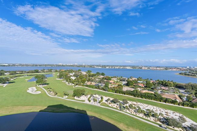 APT-1902 - 1900 Consulate Pl, Condo with 2 bedrooms, 2 bathrooms and null parking in West Palm Beach FL | Image 5