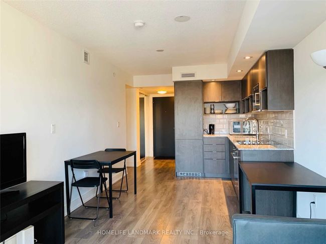 909 - 89 Mcgill St, Condo with 1 bedrooms, 2 bathrooms and null parking in Toronto ON | Image 6