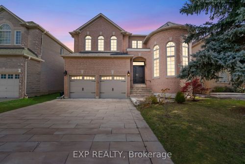 7 Edenbrook Cres, Richmond Hill, ON, L4B4B5 | Card Image