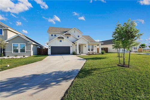 13704 Belle Ct, McAllen, TX, 78504-1327 | Card Image