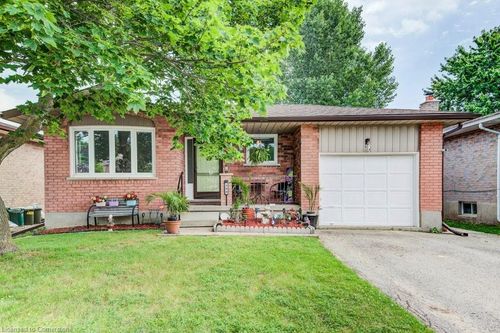 303 Conservation Dr, Waterloo, ON, N2V1V5 | Card Image