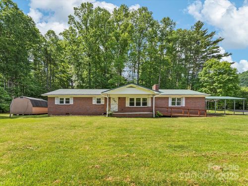 767 Brushy Creek Rd, Spruce Pine, NC, 28777-8643 | Card Image