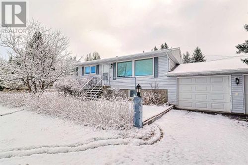 401 Boak Ave, Cremona, AB, T0M | Card Image