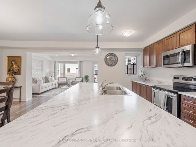 10 - 1125 Leger Way, House attached with 3 bedrooms, 3 bathrooms and 1 parking in Milton ON | Image 10