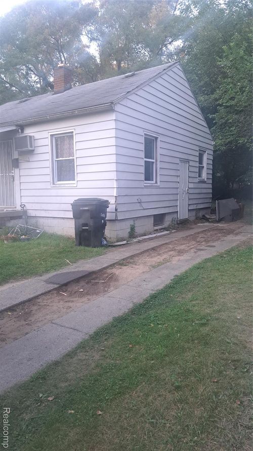 19940 Faust Ave, Detroit, MI, 48219-1554 | Card Image