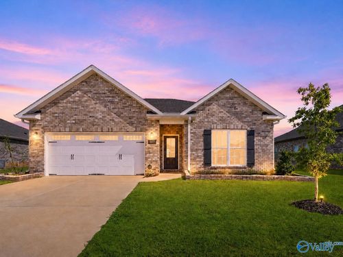 107 Saylor Rose Dr, New Market, AL, 35761-6803 | Card Image