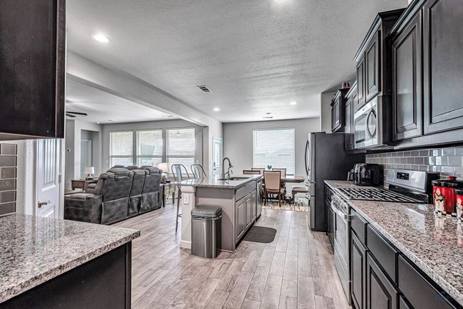 6917 Mcpherson Ln, House other with 4 bedrooms, 2 bathrooms and 2 parking in Midland TX | Image 7