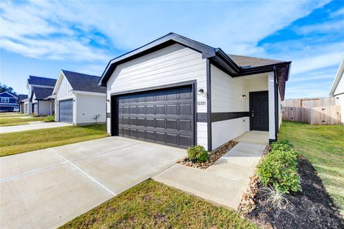 13321 Burbot Dr, Conroe, TX, 77384-2319 | Card Image