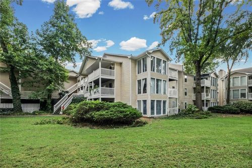 209 Augusta Dr Se, Marietta, GA, 30067-8203 | Card Image
