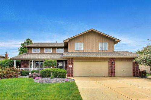8407 Brookside Glen Dr, Tinley Park, IL, 60487-7045 | Card Image