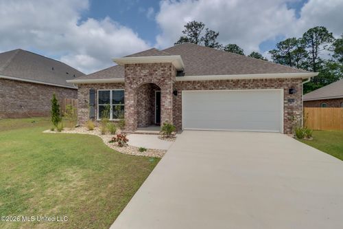 17813 Kelso Dr, D'Iberville, MS, 39540-1201 | Card Image