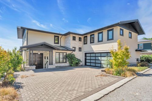 2111 Union Crt, West Vancouver, BC, V7S0B1 | Card Image