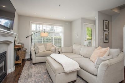 1320 Mahon Ave, Townhouse with 3 bedrooms, 2 bathrooms and 2 parking in North Vancouver BC | Image 3