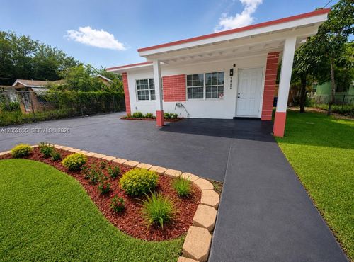 2002 Nw 87th St, Miami, FL, 33147-4232 | Card Image