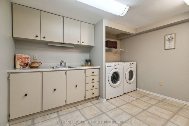 211 Trowbridge Ave, House other with 4 bedrooms, 2 bathrooms and 4 parking in London ON | Image 32