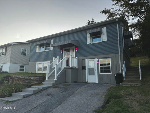 1414 Grant Ave, Altoona, PA, 16602-4621 | Card Image