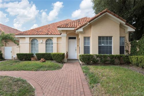 120 E Yarrow Ave, McAllen, TX, 78504-2328 | Card Image