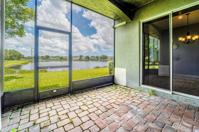 2177 Sw Cape Cod Dr, Condo with 3 bedrooms, 3 bathrooms and null parking in Port St. Lucie FL | Image 16