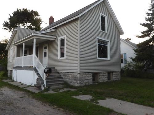 612 Saginaw St, Alpena, MI, 49707-2636 | Card Image
