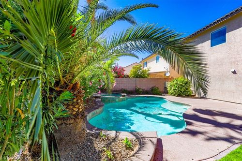 9521 Veterans Ct, Las Vegas, NV, 89148-4632 | Card Image