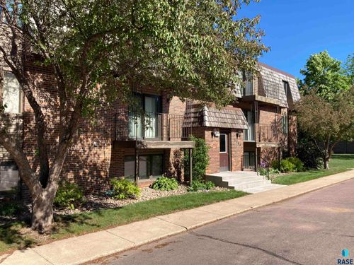 201-3604 S Gateway Blvd Boulevard, Sioux Falls, SD, 57106 | Card Image