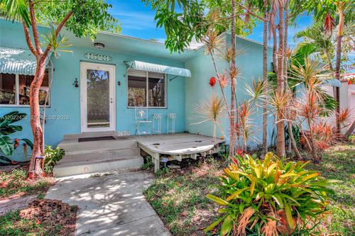 1523 Dewey St, Hollywood, FL, 33020-6138 | Card Image