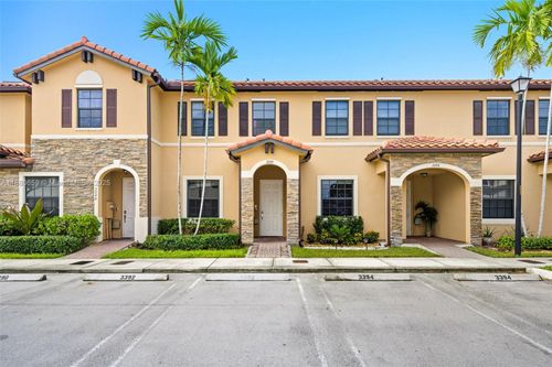 3392-3392 W 92nd Pl, Hialeah, FL, 33018-2070 | Card Image