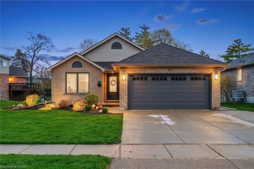 79 Fairlake Drive, Cambridge, ON, N1S4Z4 | Card Image