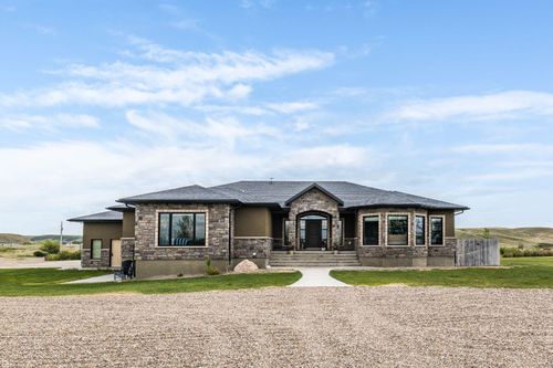 11232 Black &Amp; White Trail, Rural Cypress County, AB, T0K1Z0 | Card Image