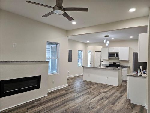 829 28th St, Newport News, VA, 23607-4138 | Card Image