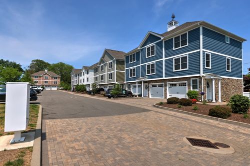 apt-a-337 Meadowside Rd, Milford, CT, 06460-4365 | Card Image