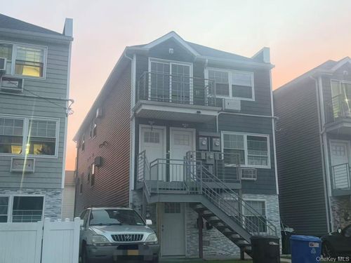 605 Barbadoes Dr, Arverne, NY, 11692-1145 | Card Image