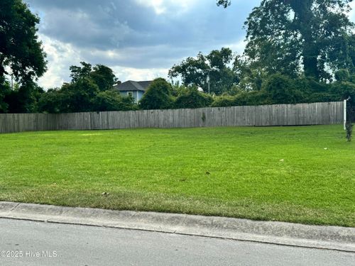104-805 Pavie Ave, New Bern, NC, 28560-3956 | Card Image