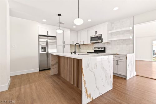 5300 Sugarfoot Ave, Las Vegas, NV, 89107-1767 | Card Image