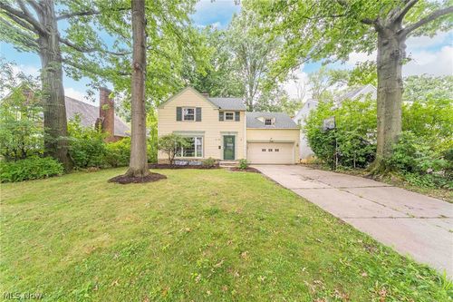 3187 Rumson Rd, Cleveland Heights, OH, 44118-1236 | Card Image
