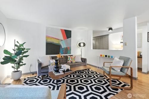 apt-101-3661 Phinney Ave N, Seattle, WA, 98103-8535 | Card Image