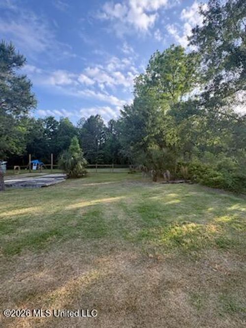 409 Merritt St, Waveland, MS, 39576-3239 | Card Image