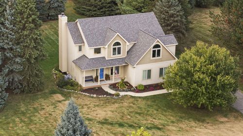 8988 E Stoney Field Dr, Dexter, MI, 48130-9591 | Card Image