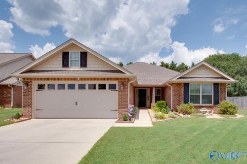 6913 Breyerton Way Se, Owens Cross Roads, AL, 35763 | Card Image