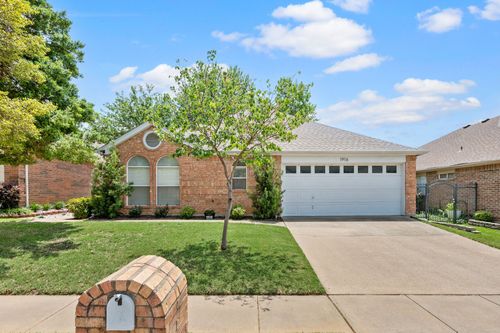 1916 Pine Ridge Dr, Bedford, TX, 76021-4650 | Card Image
