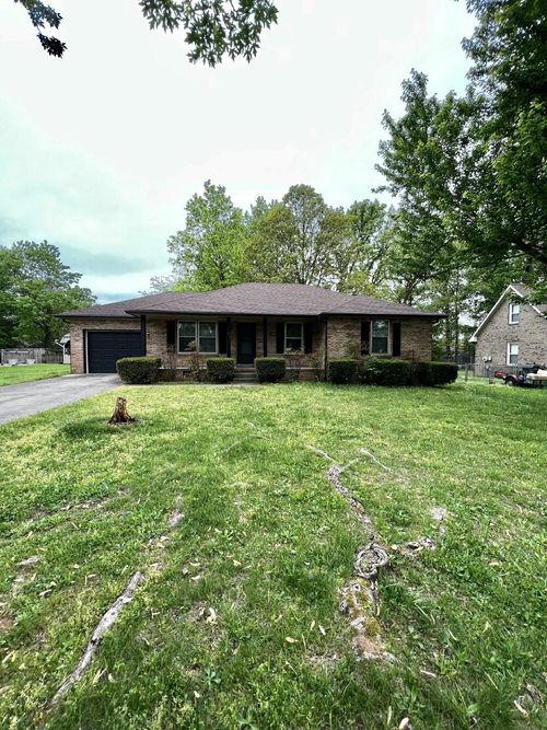 208 Northwood Ter, Clarksville, TN, 37042-5940 | Card Image
