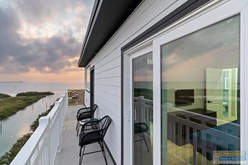 401-111 W Sunny Isle St, South Padre Island, TX, 78597-6725 | Card Image