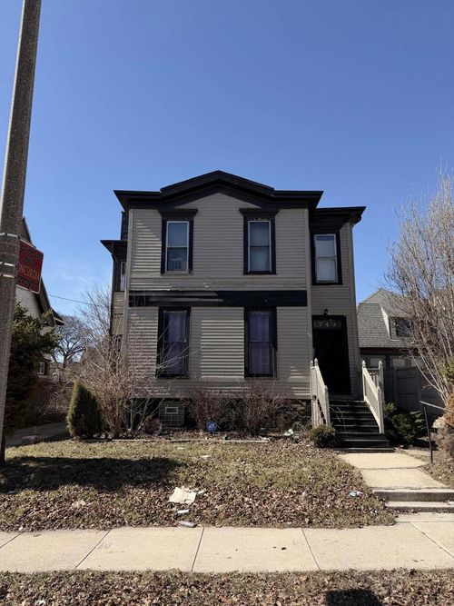 743 N 32nd Street, MILWAUKEE, WI, 53208 | Card Image