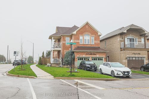 210 Miller Dr, Georgetown, ON, L7G6N3 | Card Image