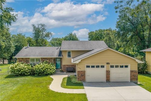 1007 Royal Blvd, Sedalia, MO, 65301-2231 | Card Image