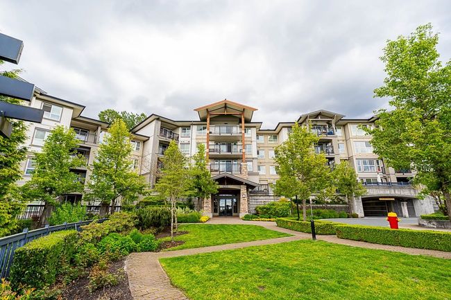 417 - 3050 Dayanee Springs Boulevard, Condo with 2 bedrooms, 2 bathrooms and 1 parking in Coquitlam BC | Image 1