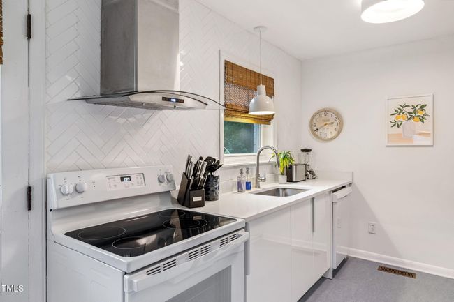 7-web-or-mls-1019 Morehead Ave-7 | Image 7