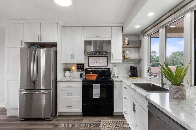5270 Trafalgar St, House other with 5 bedrooms, 3 bathrooms and 6 parking in Dorchester ON | Image 10